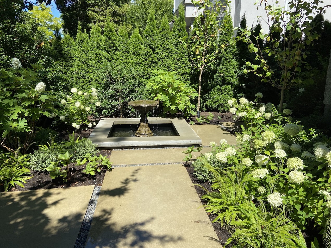 landscaping Vancouver low-maintenance gardens